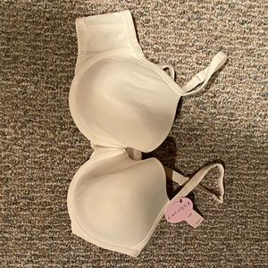 New w/ tags white t-shirt bra